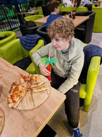 b_1024_768_0_00_images_2023_2024_Ochmanski_Grawitacja_434029231_879103370684279_6024489270537348244_n